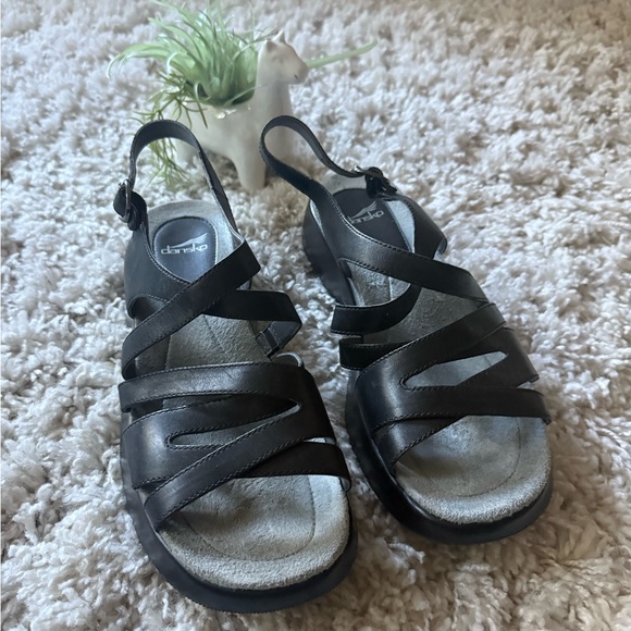 Dansko Comfortable Cute Black Strappy Women's Sandals - Picture 2 of 7